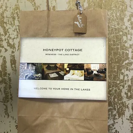 Honeypot In Centre Of