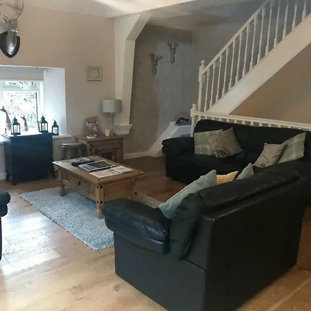 Honeypot In Centre Of *